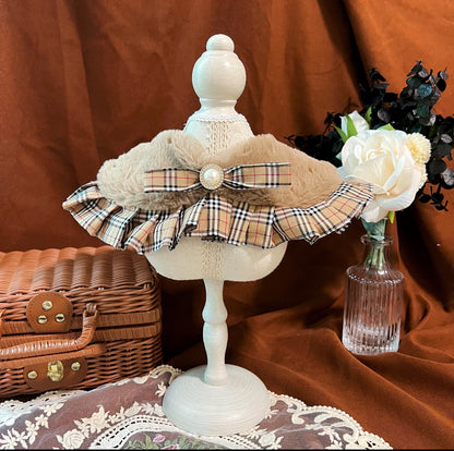 Lady Khaki Checked Fuzzy Cape 貴婦啡毛披肩圍巾（卡其格）