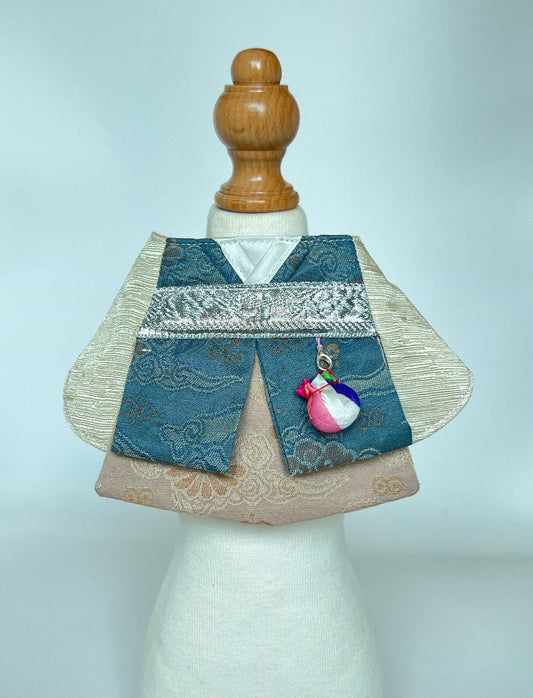 Traditional Korean Hanbok with Waist Pouch Scarf (Sliver white with ocean blue) 傳統韓服掛袋圍巾（銀白配海藍色）