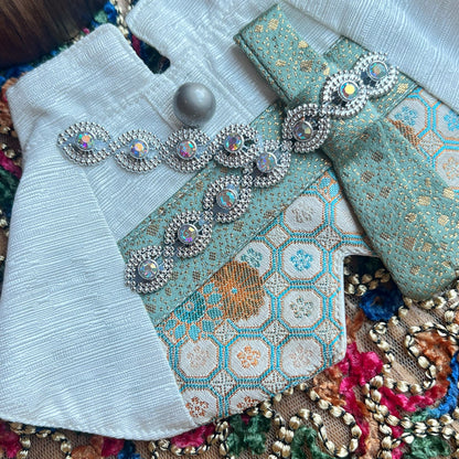 Kun Luo Men's Thai Scarf (White+Golden Green) Kun Luo男泰服圍巾 (白+金綠色）