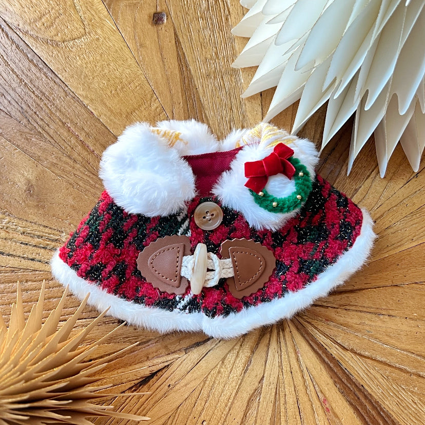 GDC0744 聖誕花圈毛毛披肩（紅黑色）