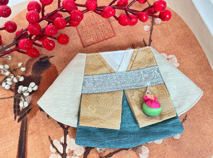 Traditional Korean Hanbok with Waist Pouch Scarf(Sliver white with gold) 傳統韓服掛袋領巾（銀白配泥金色）