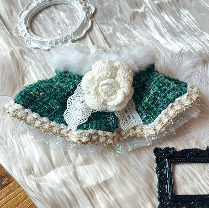 Elegant Lady with White Camellia（Emerald Green) 貴婦小香風毛毛圍巾（翠綠色）