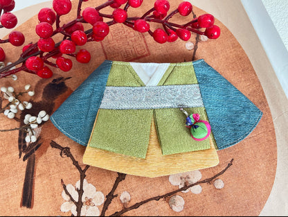 Traditional Korean Hanbok with Waist Pouch Scarf (Ocean blue with emerald green) 傳統韓服掛袋圍巾（海藍翠綠色）