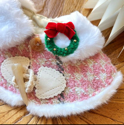 Christmas Wreath Fuzzy Cape（Pink) 聖誕花圈毛毛披肩(粉紅色）