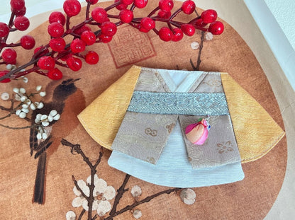 Traditional Korean Hanbok with Waist Pouch Scarf (Golden with milky beige) 傳統韓服掛袋圍巾（黃金配奶茶色）