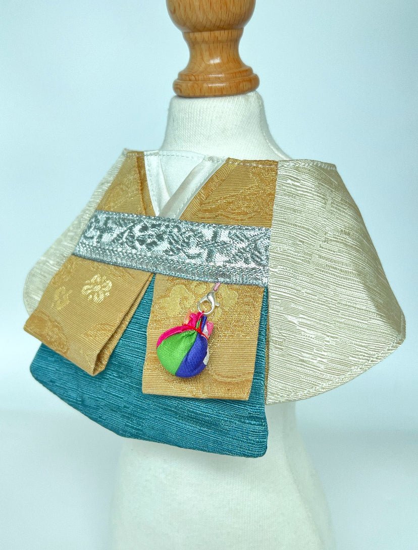 Traditional Korean Hanbok with Waist Pouch Scarf(Sliver white with gold) 傳統韓服掛袋領巾（銀白配泥金色）