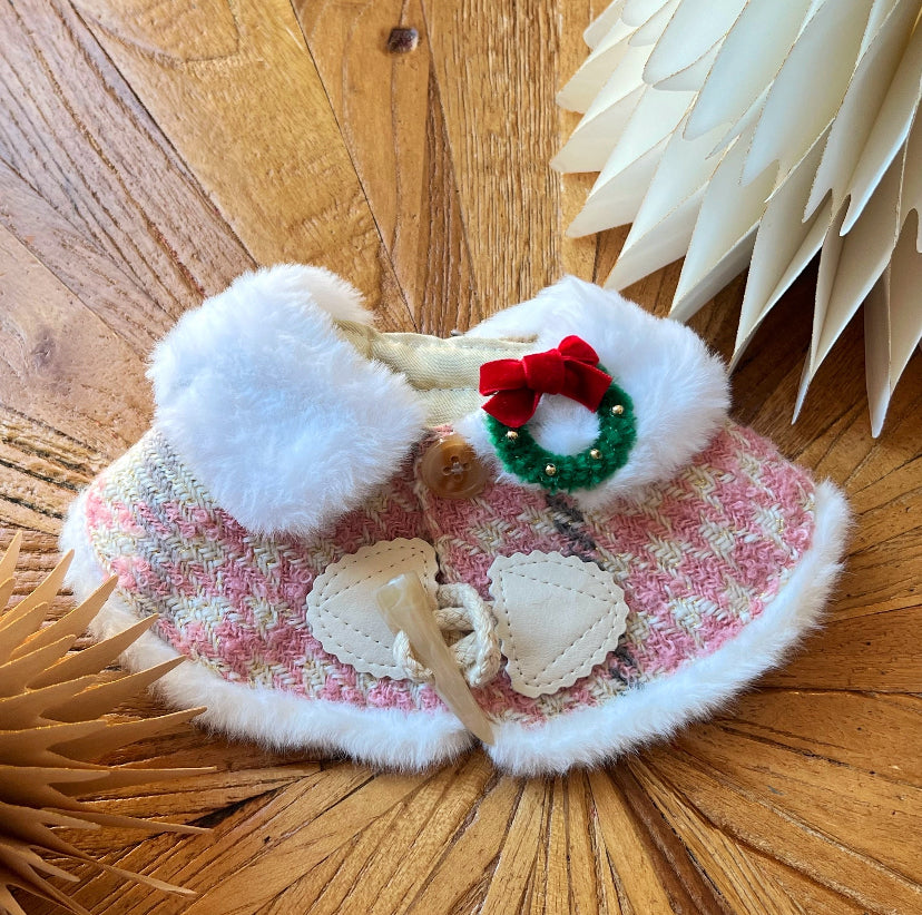 Christmas Wreath Fuzzy Cape（Pink) 聖誕花圈毛毛披肩(粉紅色）
