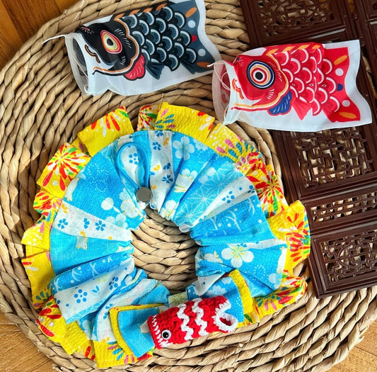 Hanabi Taikai Jade Rabbit with Red Koinobori Lantern 玉兔煙火大會配紅色鯉魚旗燈籠