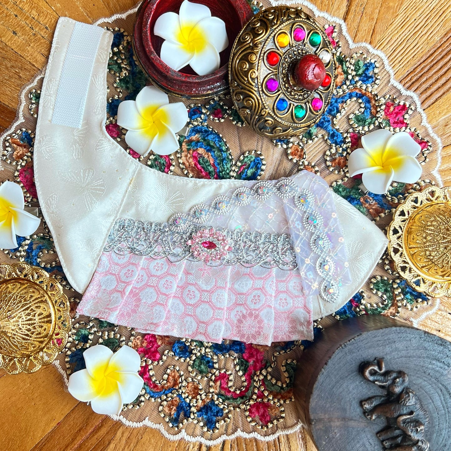 Kun Shi Women's Thai Scarf (Light Yellow + Pink) Kun Shi女泰服圍巾  (淺黃+粉紅)