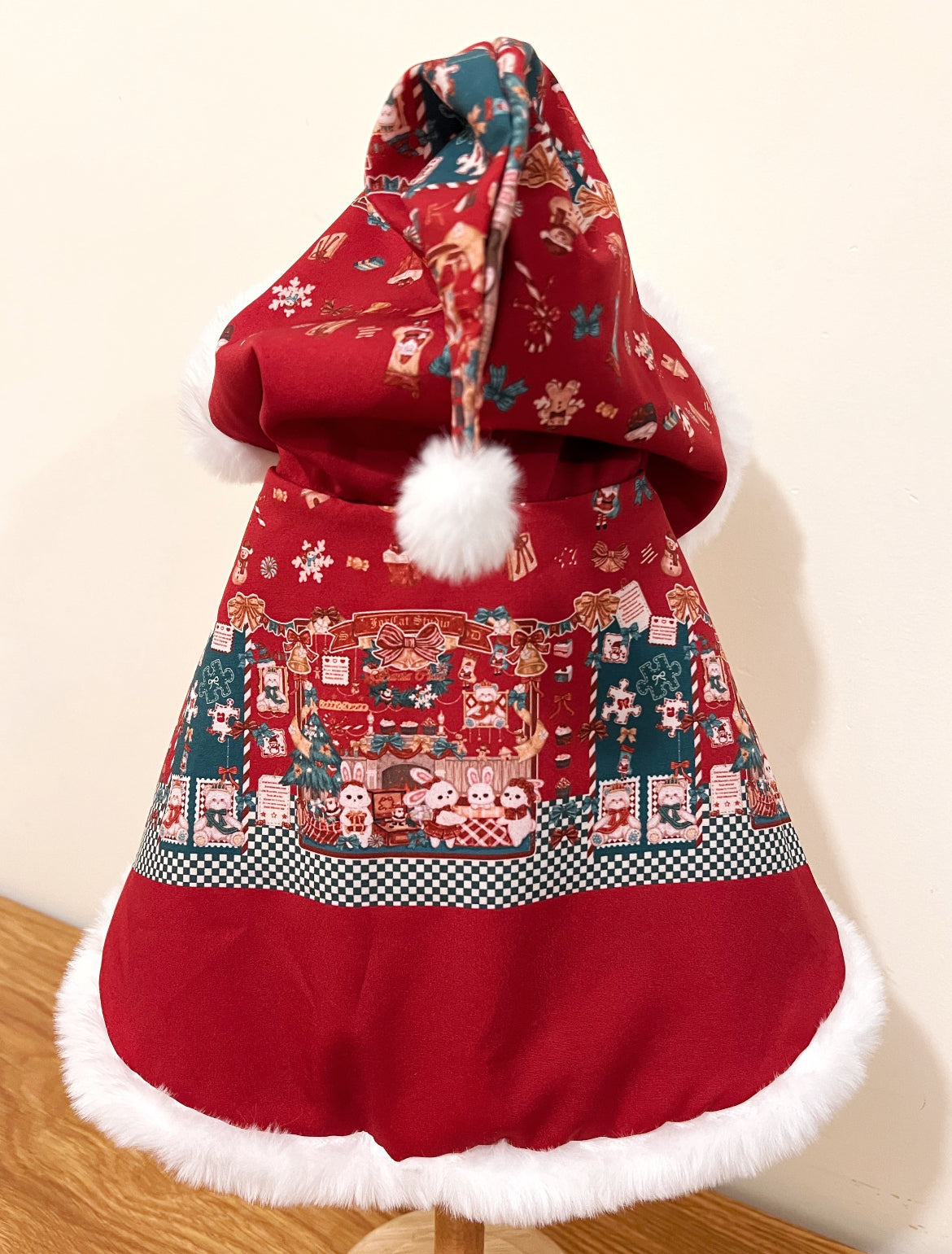 GDC0398 聖誕派對毛毛斗篷（白邊）