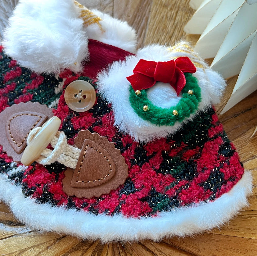 GDC0744 聖誕花圈毛毛披肩（紅黑色）