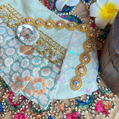 Kun Shi Women's Thai Scarf (Light Green+Golden Green) Kun Shi女泰服圍巾  (淺綠+金綠色)