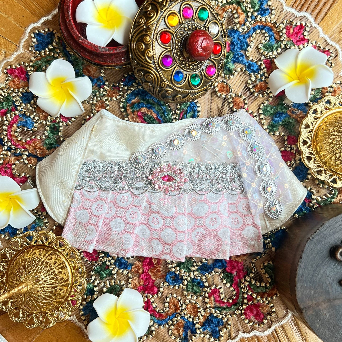 Kun Shi Women's Thai Scarf (Light Yellow + Pink) Kun Shi女泰服圍巾  (淺黃+粉紅)