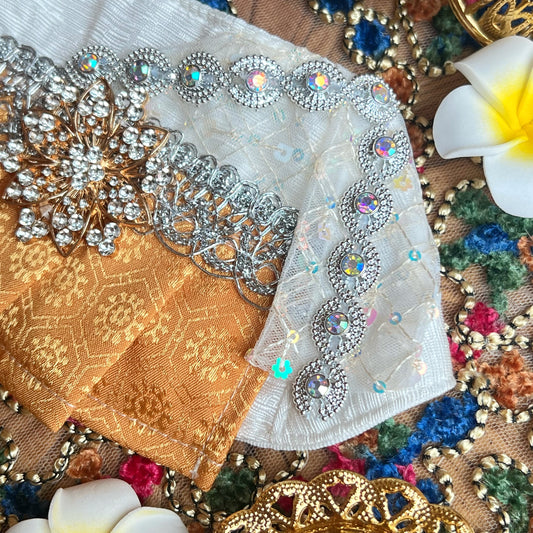 Kun Shi Women's Thai Scarf (White+Gold) product image 2 | GutsDogCom