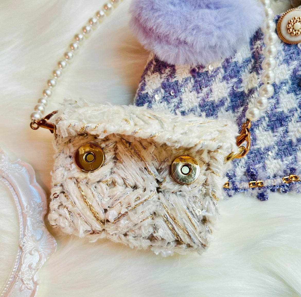 Purple Beauty Fuzzy Cape（With Crochet Bag) 紫蝶夫人毛毛披肩圍巾（配包包）