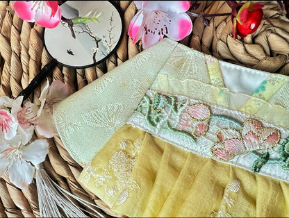 GDC0693 嫦娥奔月圍巾（淺綠配淺黃色）