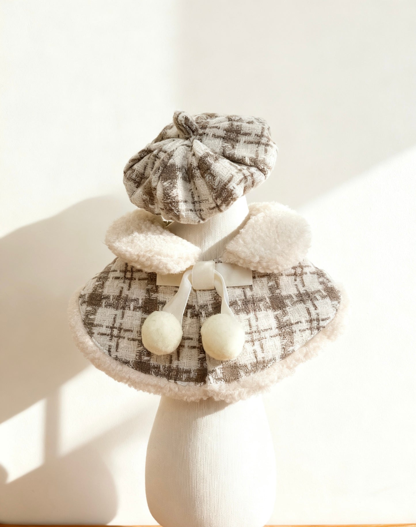 KAI0458 卡其格毛毛披肩圍巾