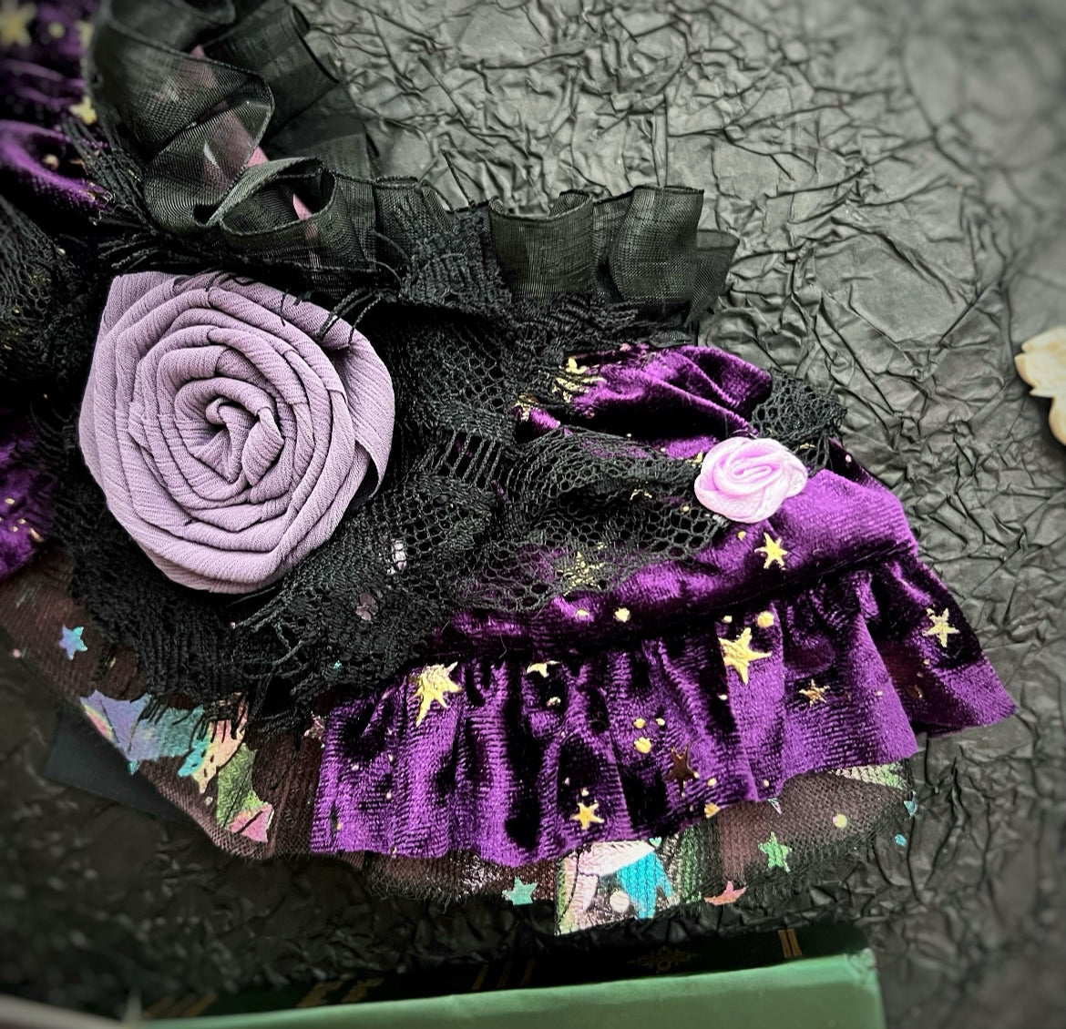 Royal Countess of Rose Scarf (With dark purple starry fabric) 星空玫瑰伯爵夫人圍巾（暗紫色）