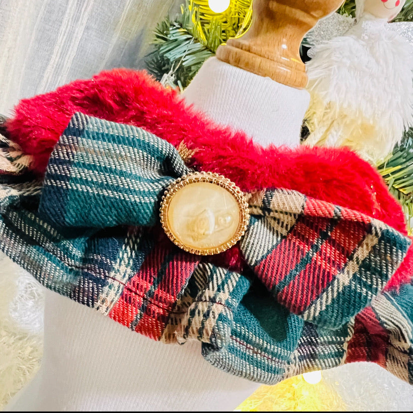 GDC0468 燙星毛毛綠格仔圍巾（紅毛毛）