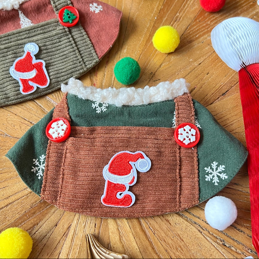 Green Embroidered Deer Worker Pants Scarf (Choose your own letters) 綠色聖誕刺繡鹿工人褲圍巾（自選字母）